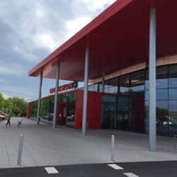 Interspar - Vchod z venku (Eingang von außen)