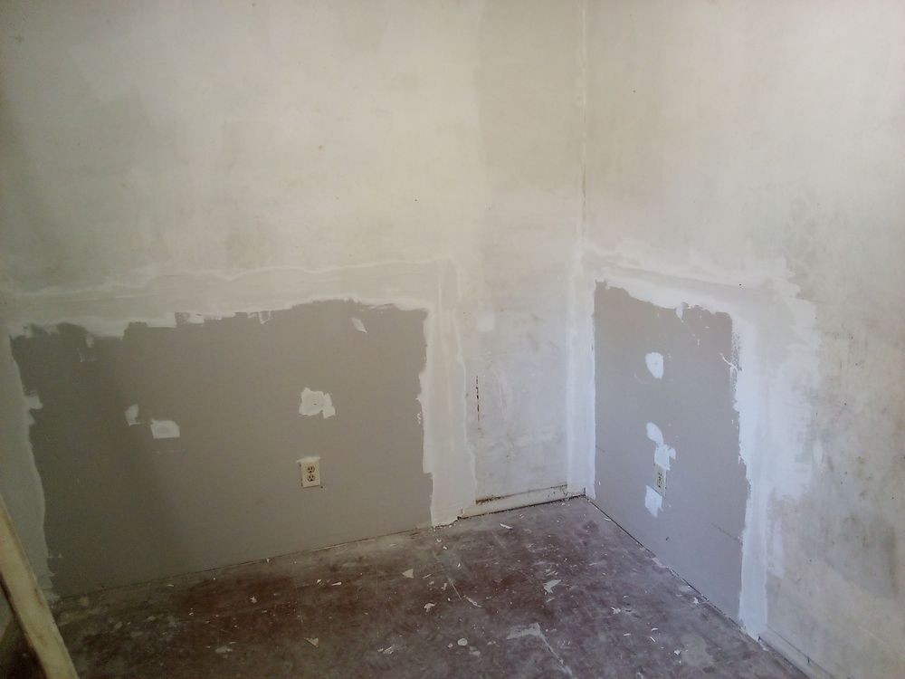 Slide of Off The Muscle Home Improvements