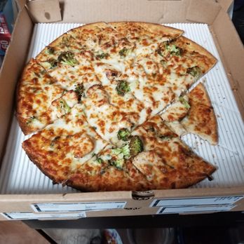 Specialty Pizza - This is the burnt white pizza, dont look white to me...horrible!!!! - Pizza Near Me - Altamonte Springs, Florida Specialty Pizza - This is the burnt white pizza, dont look white to me...horrible!!!! - Pizza Near Me - Altamonte Springs, Florida