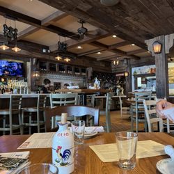 Osteria Tulia - Dining area (and oil)