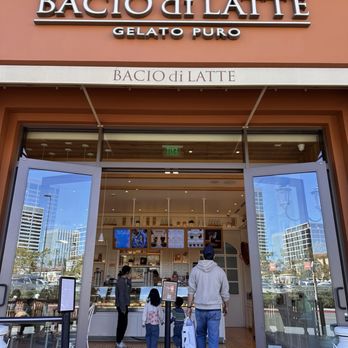 Bacio di Latte - Gelato Near Me - Newport Beach, California