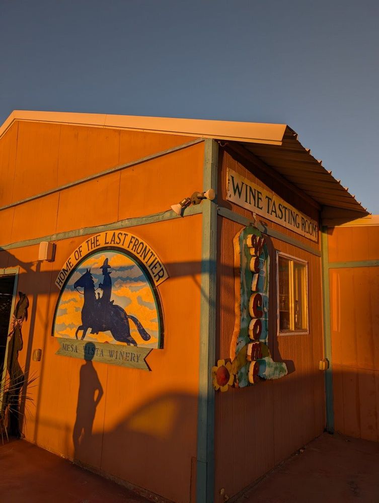 Mesa Vista Winery Tasting Room Logo