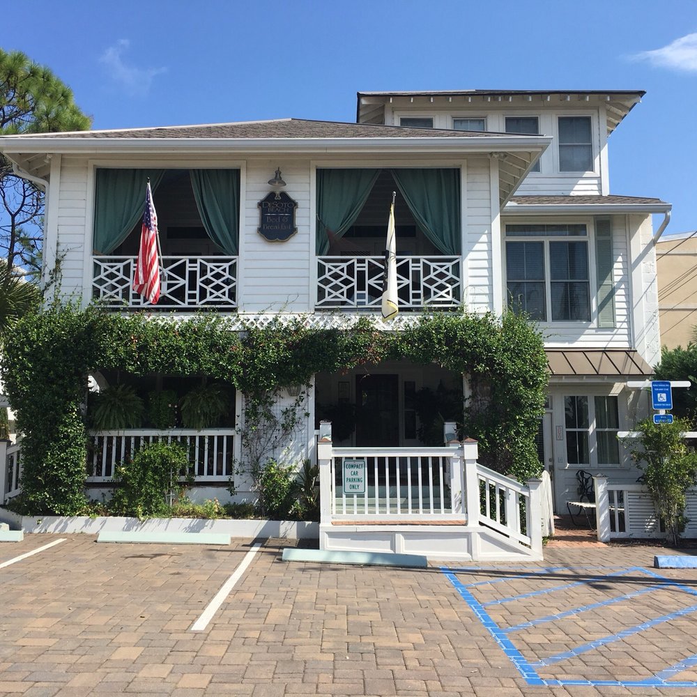 Desoto Beach Bed & Breakfast - Bed & Breakfast Near Me - Tybee Island, Georgia Desoto Beach Bed & Breakfast - Bed & Breakfast Near Me - Tybee Island, Georgia