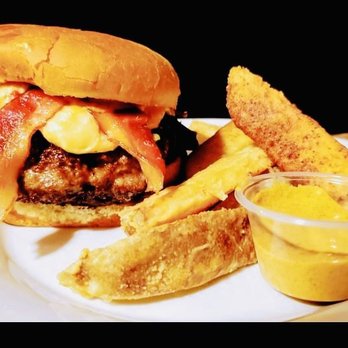 Podunk Eats - Podunk Signature Burger - Food Trucks Near Me - North Palm Beach, Florida Podunk Eats - Podunk Signature Burger - Food Trucks Near Me - North Palm Beach, Florida