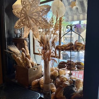 Boulangerie Du Monde - Enticing window display, June 2026. - Bakeries Near Me - Cedarburg, Wisconsin