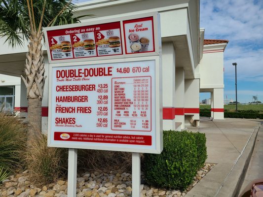 In-N-Out Burger by null