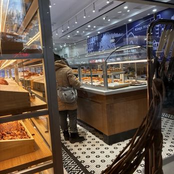 Paris Baguette - Pastry stations - Bakeries Near Me - Brooklyn, New York Paris Baguette - Pastry stations - Bakeries Near Me - Brooklyn, New York