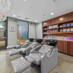 4:14 Salon & Spa - A stunning space in the heart of Arlington's Clarendon metro area.