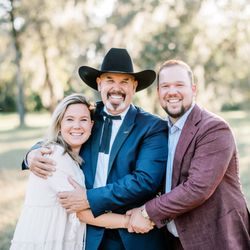 Thomas Markle Jewelers | Memorial - Sarah, Tom & Phil Markle