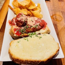 Dagwood's Pub - Chicken Parm