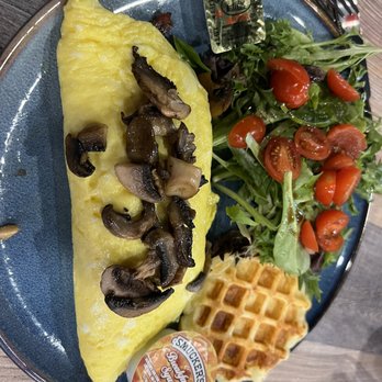 Luka Restaurant - Truffle omelet - Latin American Near Me - Plantation, Florida Luka Restaurant - Truffle omelet - Latin American Near Me - Plantation, Florida