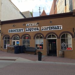 Annie Oakley's Emporium - Outside