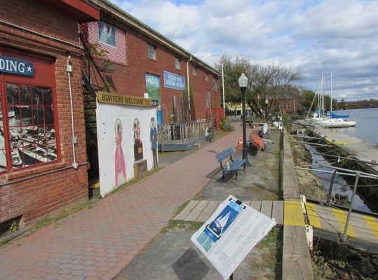 Hudson River Maritime Museum by null