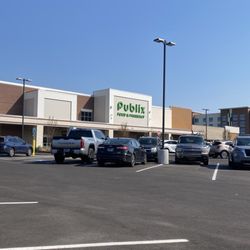 Publix - This new location just opened 3 days ago!