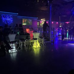 VLounge Bar & Night Club