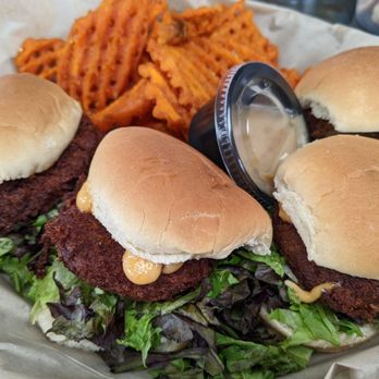 Copper Penny - Crab cake sliders - American Near Me - Wilmington, North Carolina