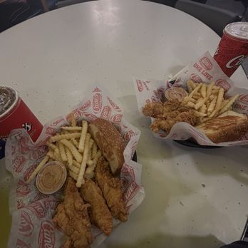 Raising Cane's Chicken Fingers - Fast Food Near Me - Jackson Heights, New York