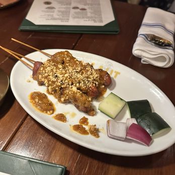 Laut - Thai Near Me - New York, New York
