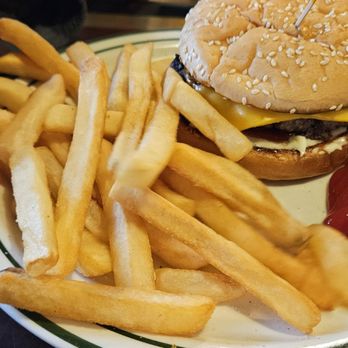 Mel & Faye's Diner - Cheeseburger and fries - American Near Me - Jackson, California