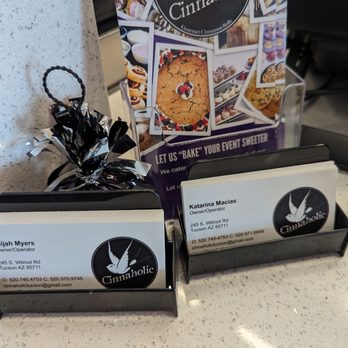 Cinnaholic - Business cards to contact the owner and menus for catering - Bakeries Near Me - Tucson, Arizona Cinnaholic - Business cards to contact the owner and menus for catering - Bakeries Near Me - Tucson, Arizona