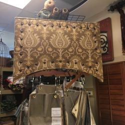 Kim Coe Designs - We create custom window treatments, blinds and shutters.