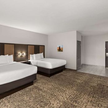 La Quinta by Wyndham McAlester - guest room - Hotels Near Me - McAlester, Oklahoma La Quinta by Wyndham McAlester - guest room - Hotels Near Me - McAlester, Oklahoma