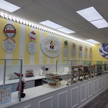 Cake Gypsy - Inside of bakery - Bakeries Near Me - Avon, Connecticut Cake Gypsy - Inside of bakery - Bakeries Near Me - Avon, Connecticut
