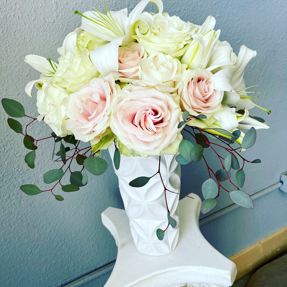 THE GLENWOOD FLORIST Updated September 2024 20 Photos 3168