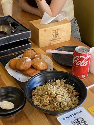 Tasty Dining by null