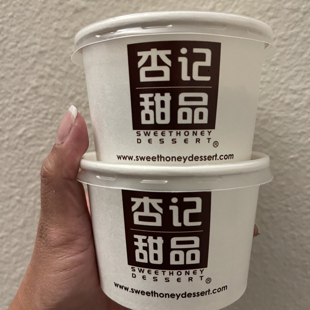 Sweethoney Dessert - R14. Glutinous Rice Balls with crushed peanut, sesame and coconut flakes (IG: eatingwithkreng) - Desserts Near Me - Alhambra, California
