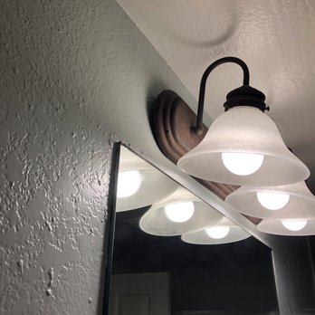 Club Wyndham Sedona - Vanity light looked like it was falling off the wall. - Hotels Near Me - Sedona, Arizona