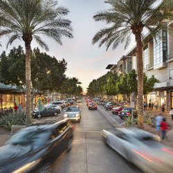 Kierland Commons