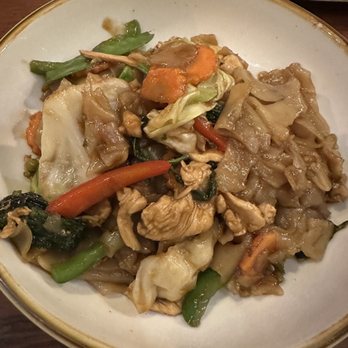 Zabb PuTawn - Pad Kee Mao - Thai Near Me - New York, New York Zabb PuTawn - Pad Kee Mao - Thai Near Me - New York, New York
