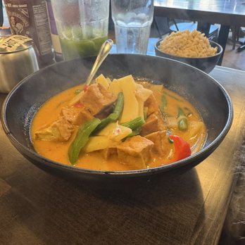 29 Bistro Pho X Thai - Red Curry (Spicy) - Vietnamese Near Me - Dedham, Massachusetts