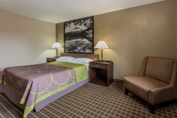 Super 8 by Wyndham Corvallis by null