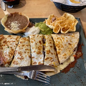 Azteca D'oro Mexican Restaurant Lakeland - Fajita Quesadilla - Mexican Near Me - Lakeland, Florida