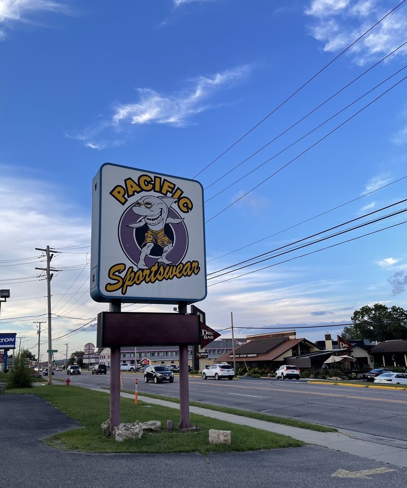 PACIFIC SPORTSWEAR Updated October 2024 711 Wisconsin Dells Pkwy