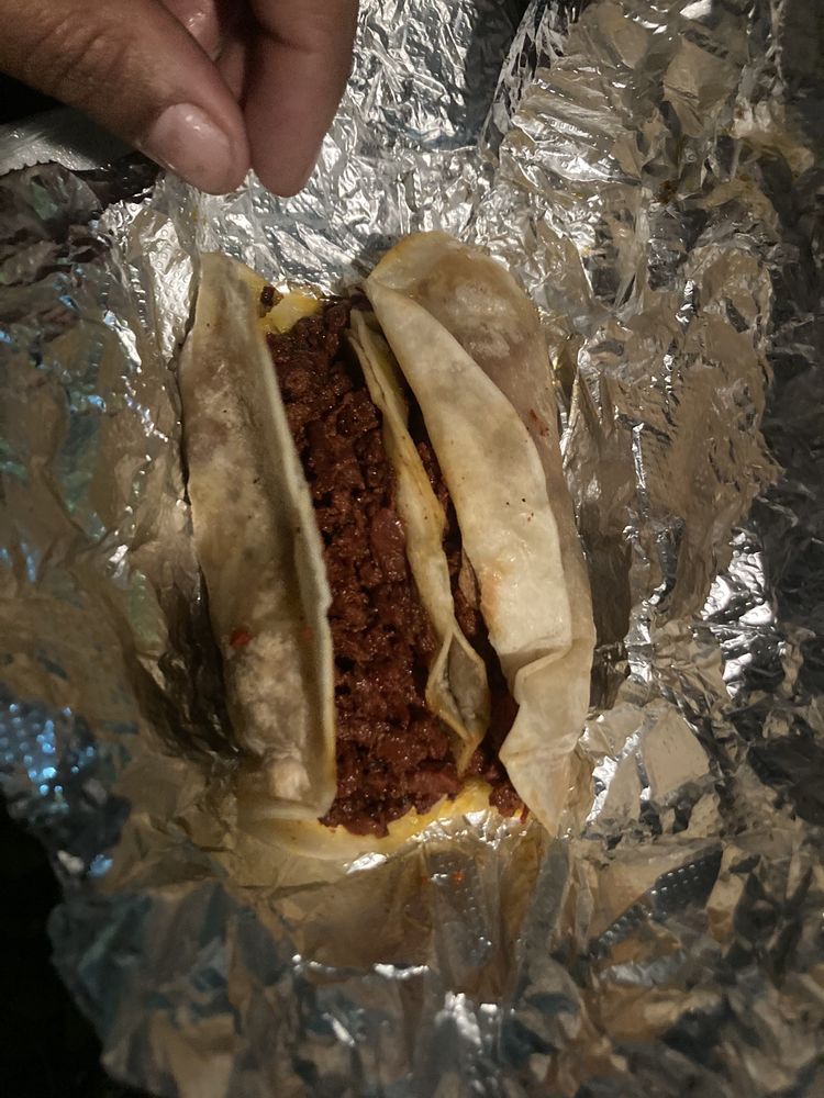 Food from Cesar's Tacos