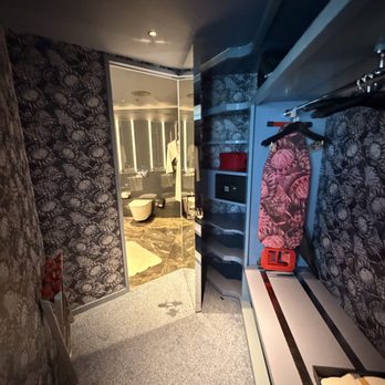 W Hotel Sydney - walk in closet - Hotels Near Me - Sydney, NSW