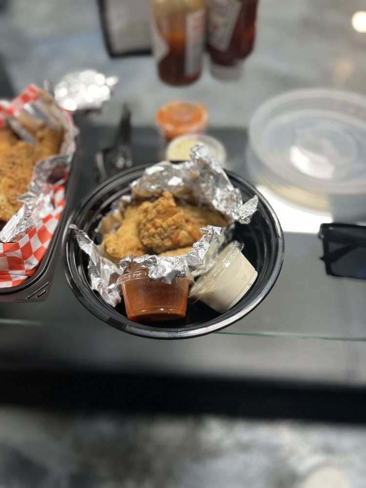 Boss Daddy’s - Photo 3