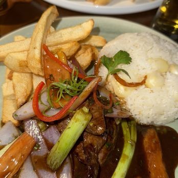 Brasas Peru Bistro Bar - Lomo Saltado (Beef) 1/4 Rotisserie Chicken Lunch Special - Peruvian Near Me - Huntington, New York Brasas Peru Bistro Bar - Lomo Saltado (Beef) 1/4 Rotisserie Chicken Lunch Special - Peruvian Near Me - Huntington, New York