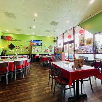 Hubei Restaurant - Interior Atmosphere. - Chinese Near Me - Millbrae, California