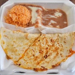 El Farito - Chicken Quesadilla w/ Rice & Beans: El Farito