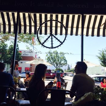 Romancing the Bean Cafe - Nice atmosphere - Coffee & Tea Near Me - Burbank, California Romancing the Bean Cafe - Nice atmosphere - Coffee & Tea Near Me - Burbank, California