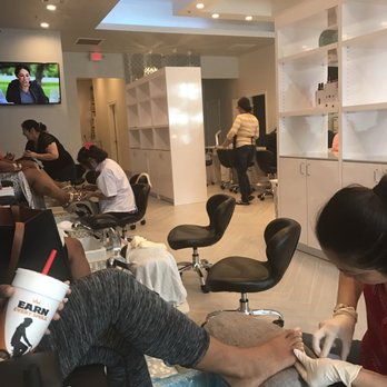 Pamper & Polish Nails - Left side where big pedicure chairs (these don't massage) - Nail Salons Near Me - New Orleans, Louisiana