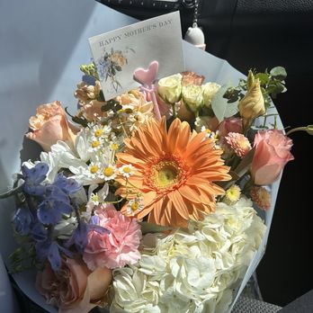 Angel's Flowers - Florists Near Me - Santa Ana, California Angel's Flowers - Florists Near Me - Santa Ana, California