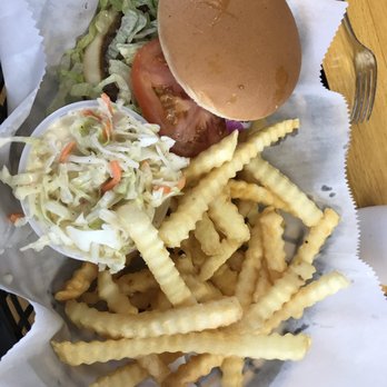 Big Dave & Holly's - Small burger basket with two sides - American Near Me - Le Claire, Iowa