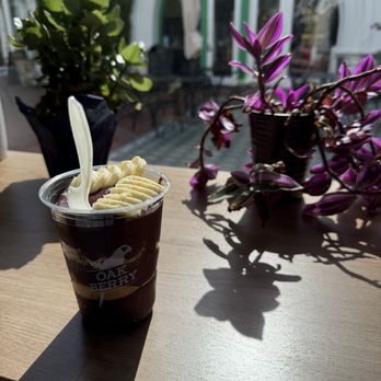 Oakberry Acai - Acai Bowls Near Me - Santa Barbara, California Oakberry Acai - Acai Bowls Near Me - Santa Barbara, California