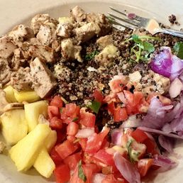 Quinoa, chicken, veggies and pineapple! Quinoa, chicken, veggies and pineapple!