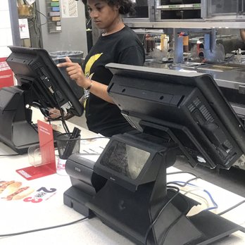 KFC - She says I'm the manager - Fast Food Near Me - Sacramento, California KFC - She says I'm the manager - Fast Food Near Me - Sacramento, California